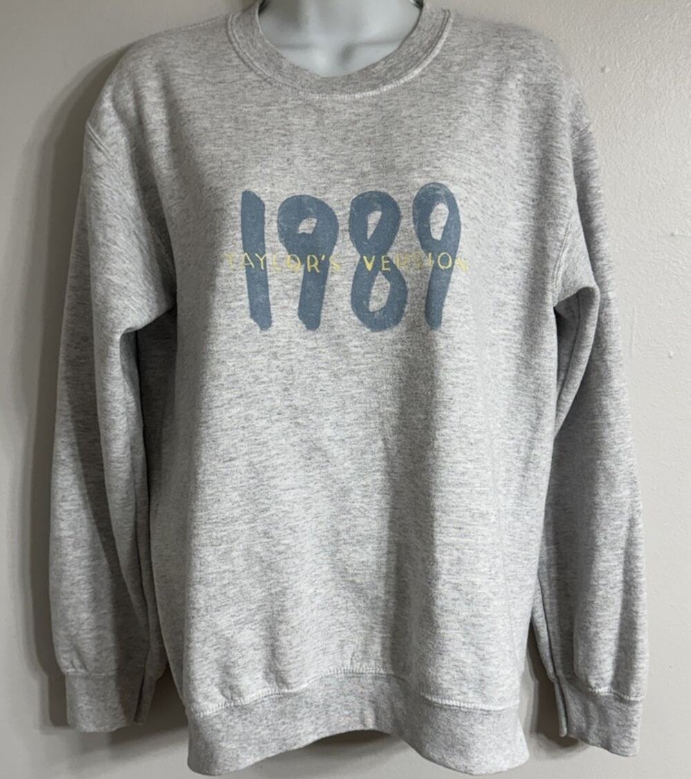Taylor Swift 1989 Crewneck Women Small TV Spotify Fans First - Limited Edition